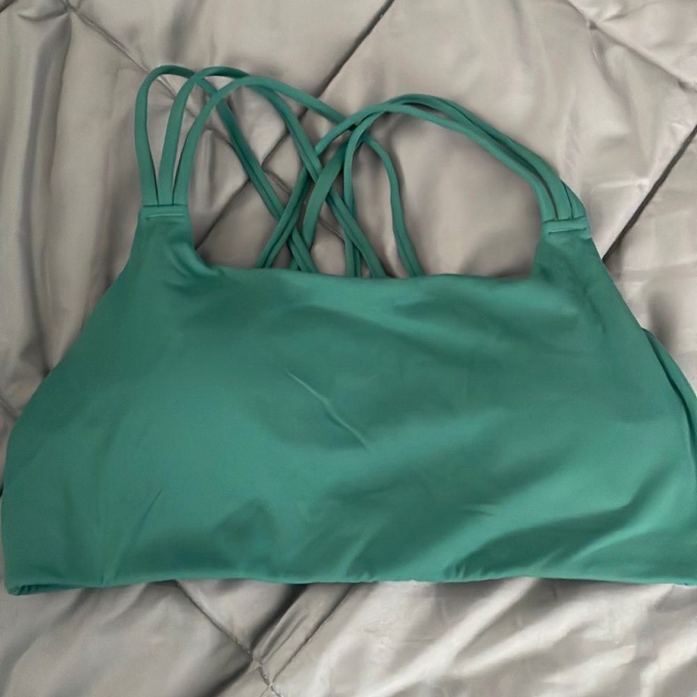 Athleta women’s sport bra.